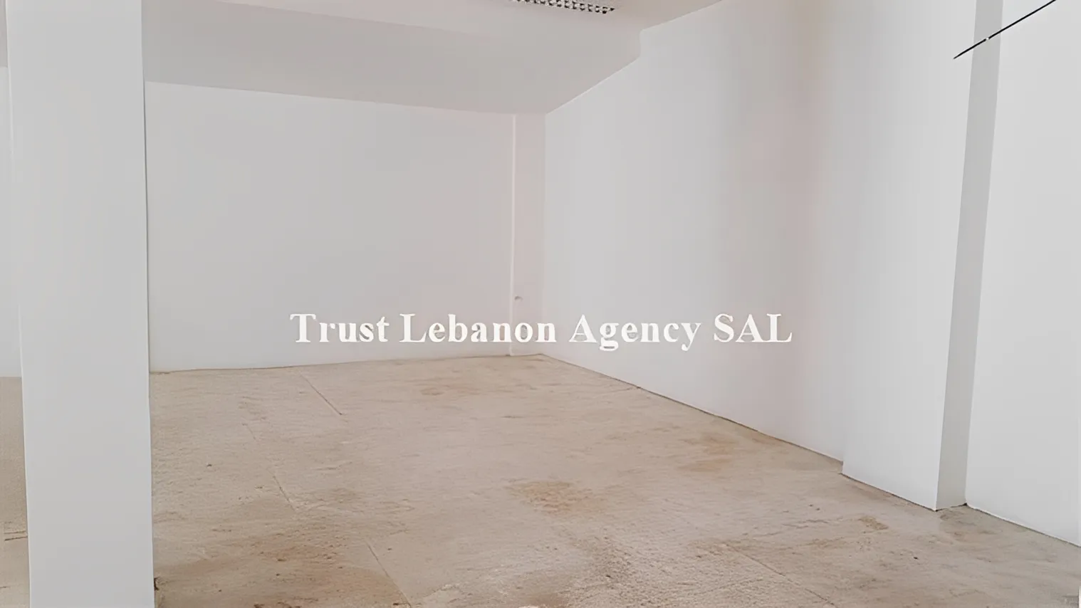Shop for sale in Baabda, Horsh Tabet