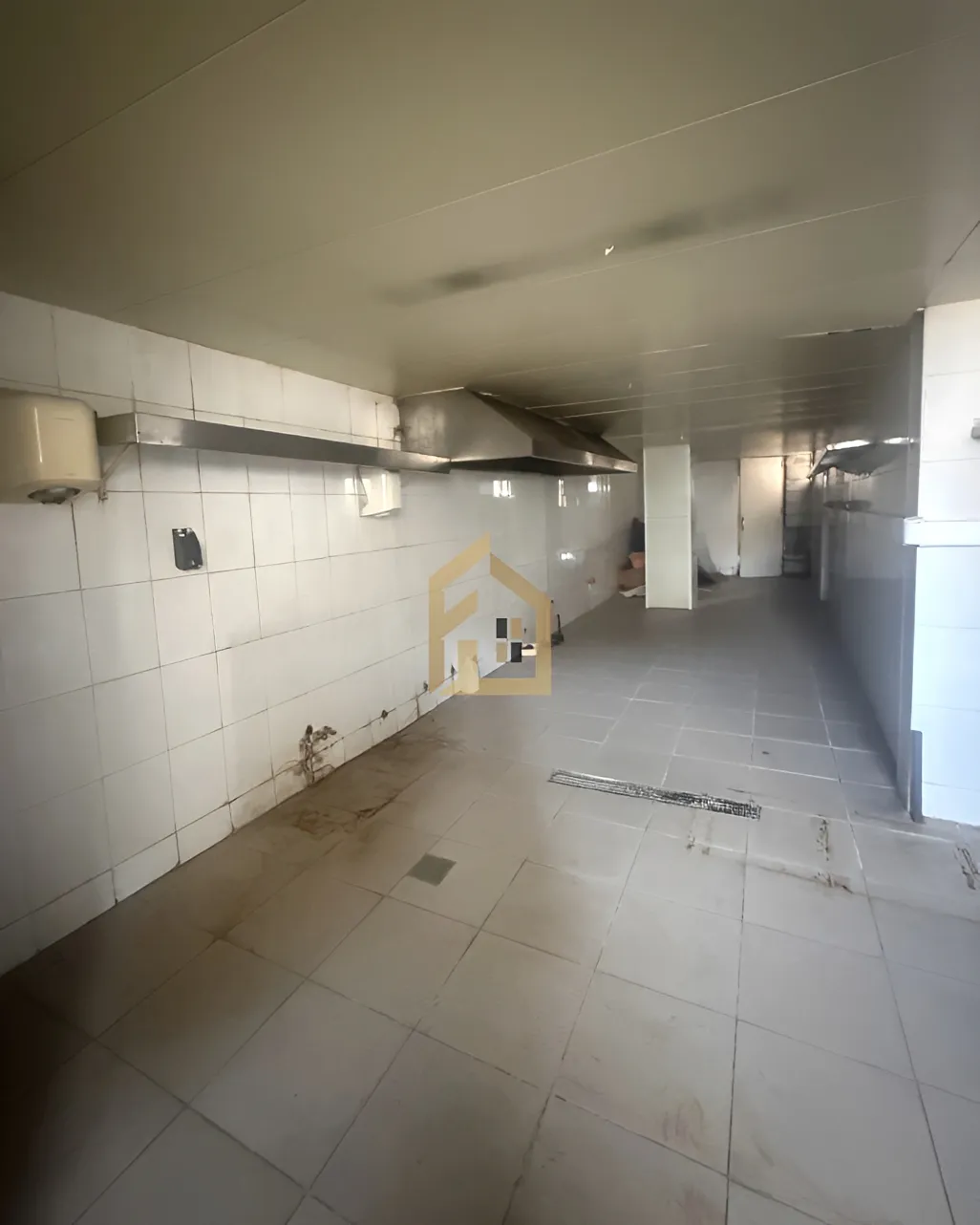 Showroom for rent in Adonis, Lebanon