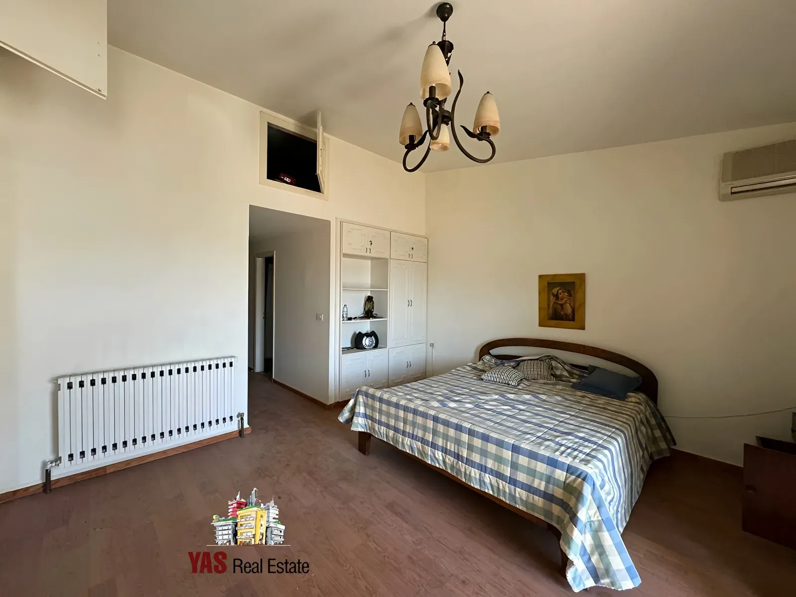 Apartment for Sale in Ballouneh - 4 bed, 4 bath