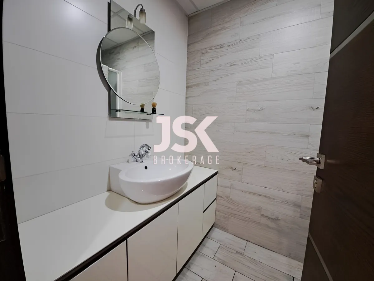 Commercial property for Rent in Jdeideh, Lebanon