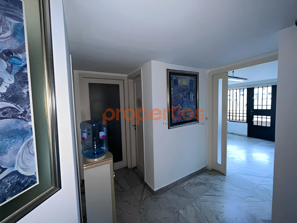 Showroom for Sale in Dekwaneh