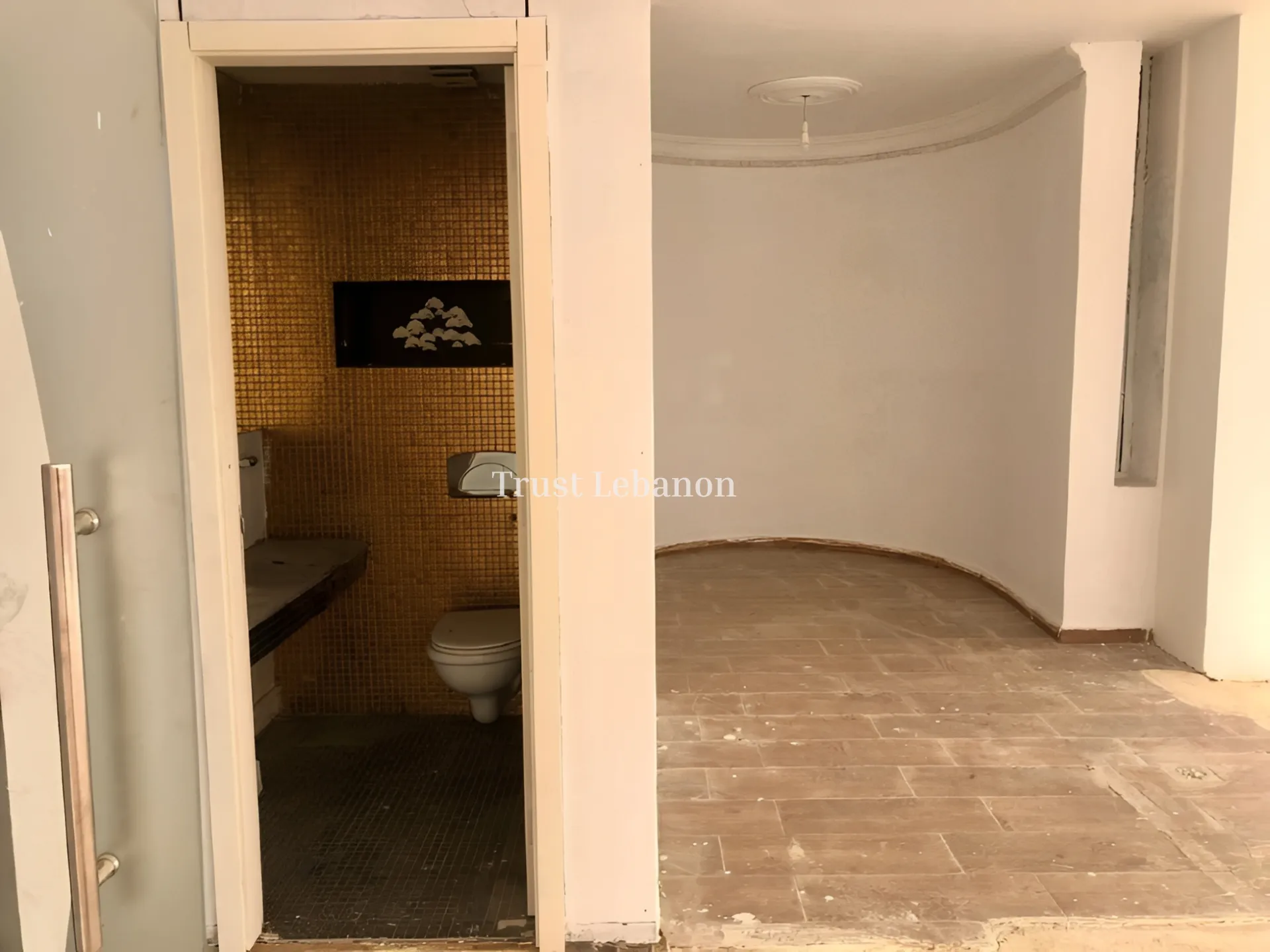 Office for rent in Dbayeh, Lebanon