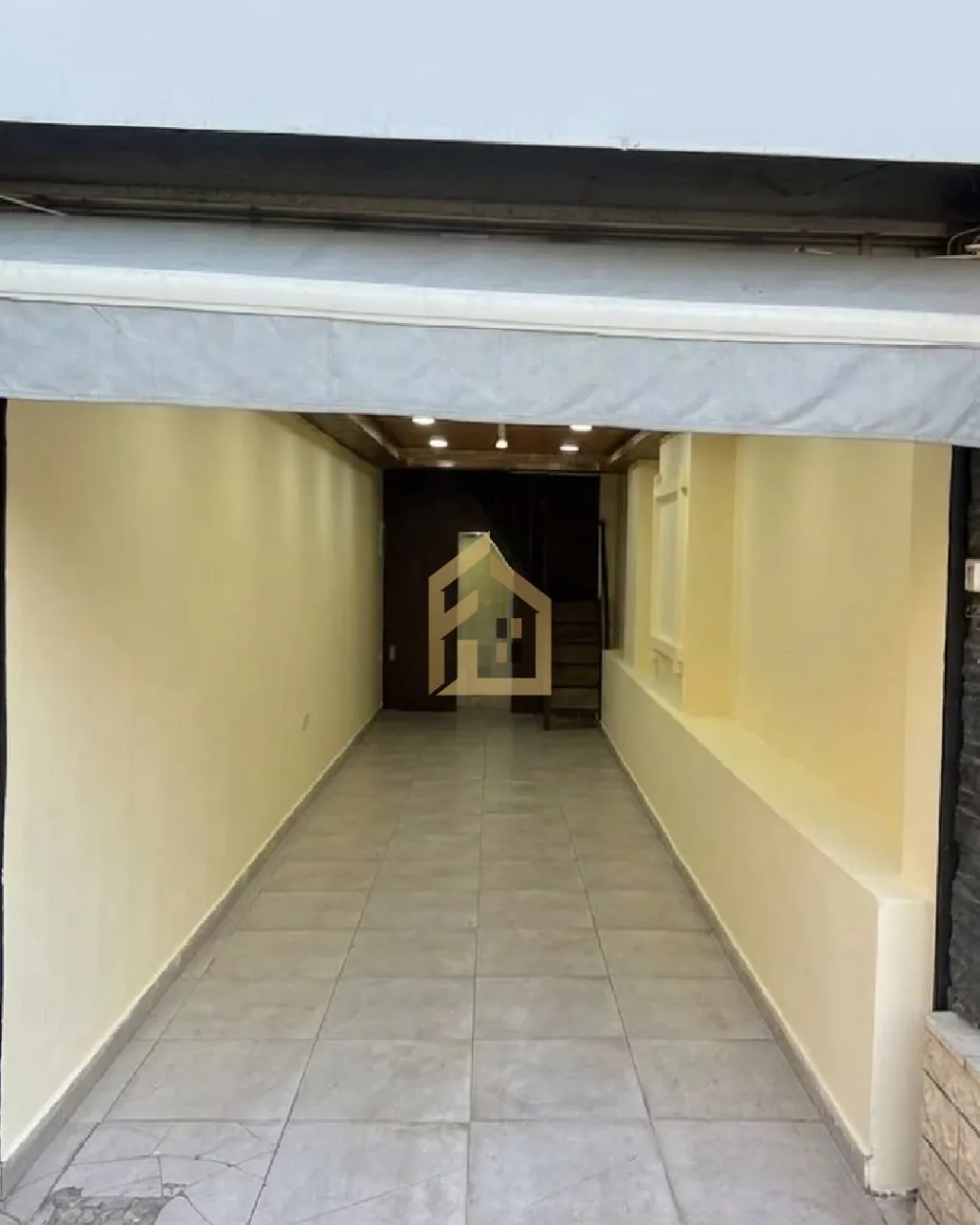 Shop for sale in Tariq El Jdideh, Beirut, Lebanon