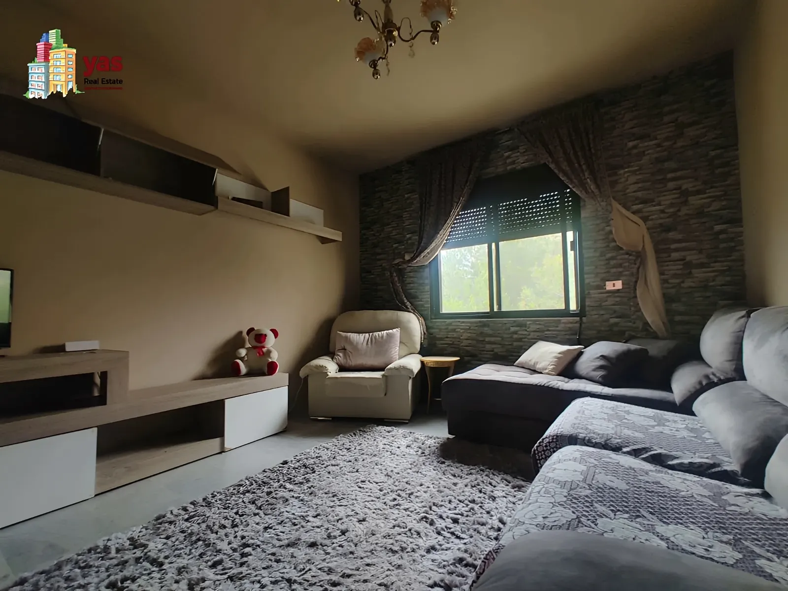 Apartment for Rent in Ballouneh - 3 bed, 3 bath