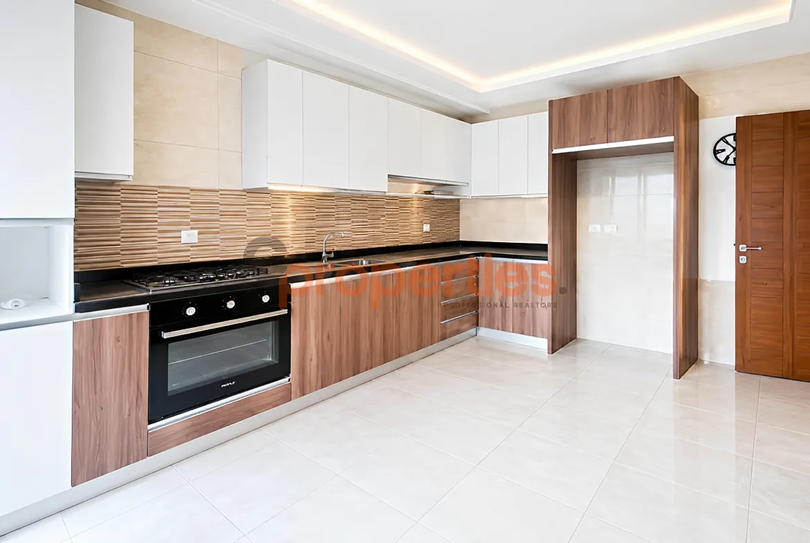 Apartment for Rent in Jnah - 4 bed, 5 bath