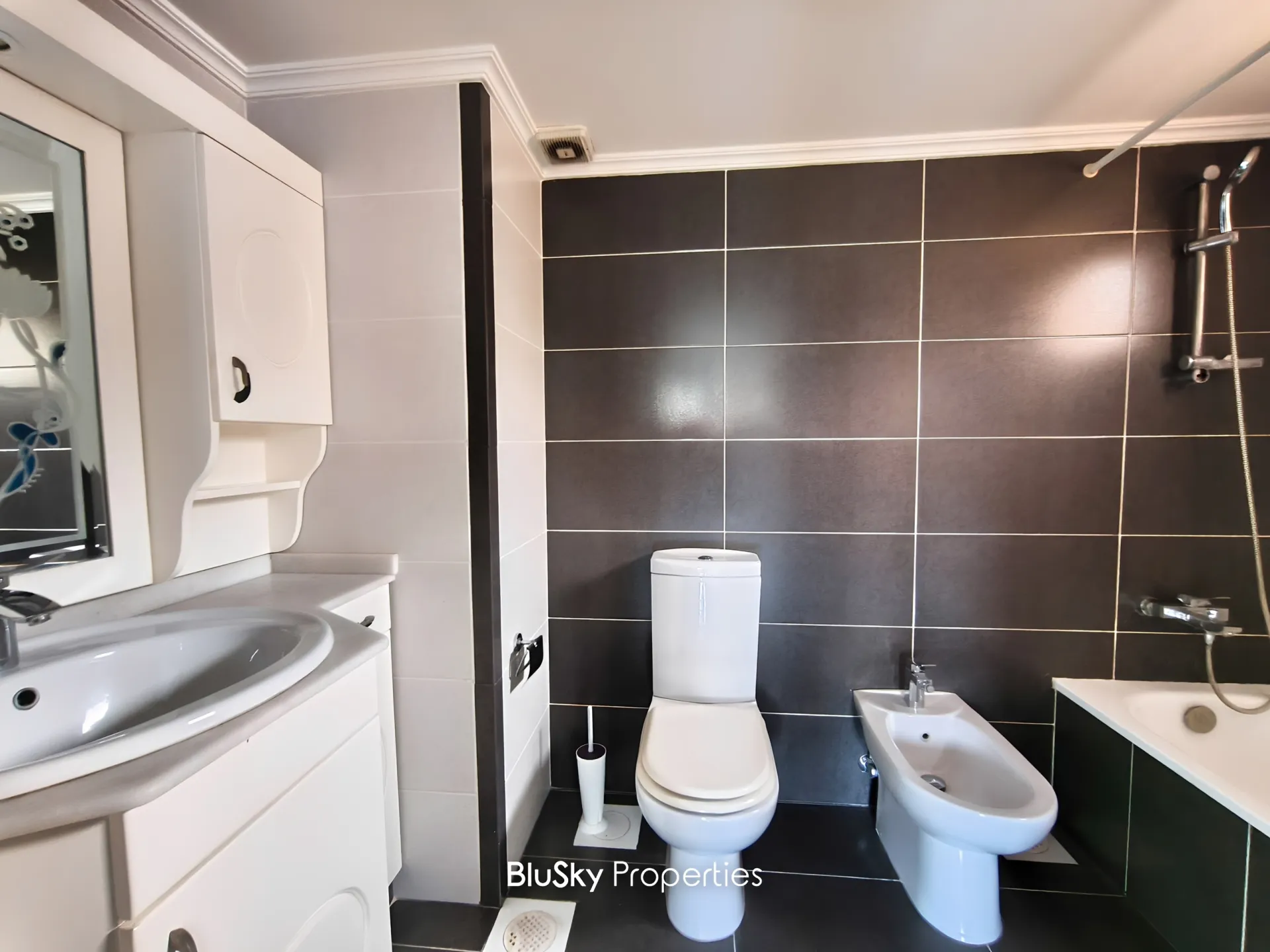 Apartment for rent in Baabdat, lebanon