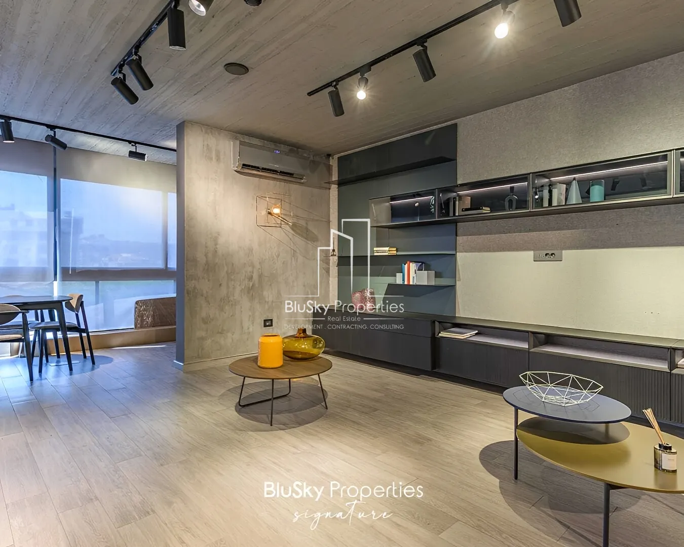 Office for sale in Mansourieh