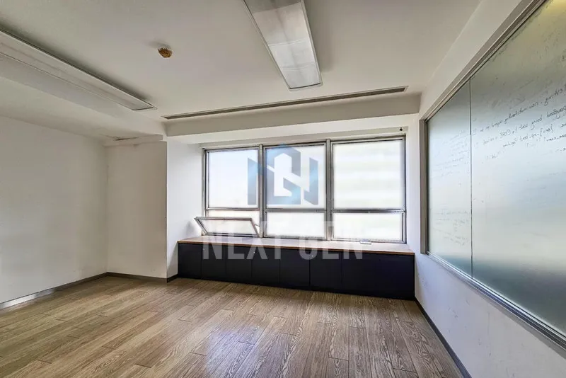 Office for Rent in Achrafieh