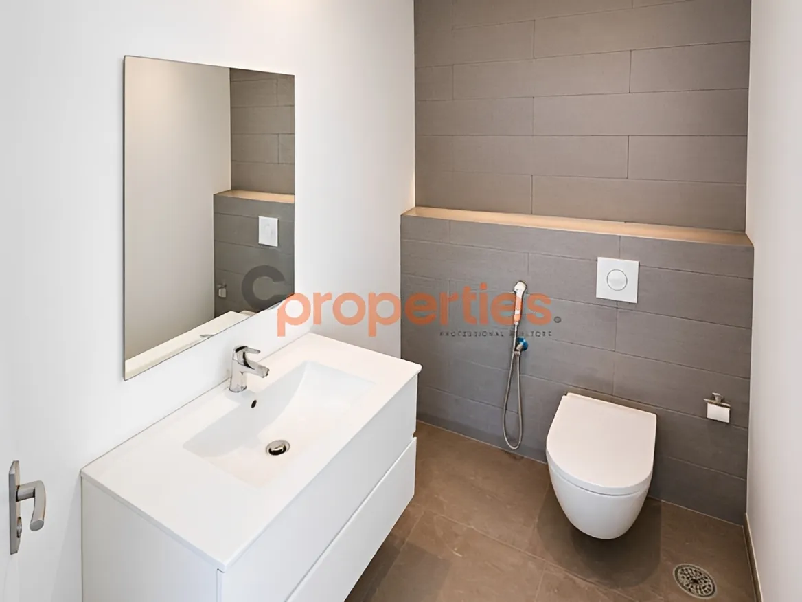 Apartment for Sale in Achrafieh - 2 bed, 4 bath