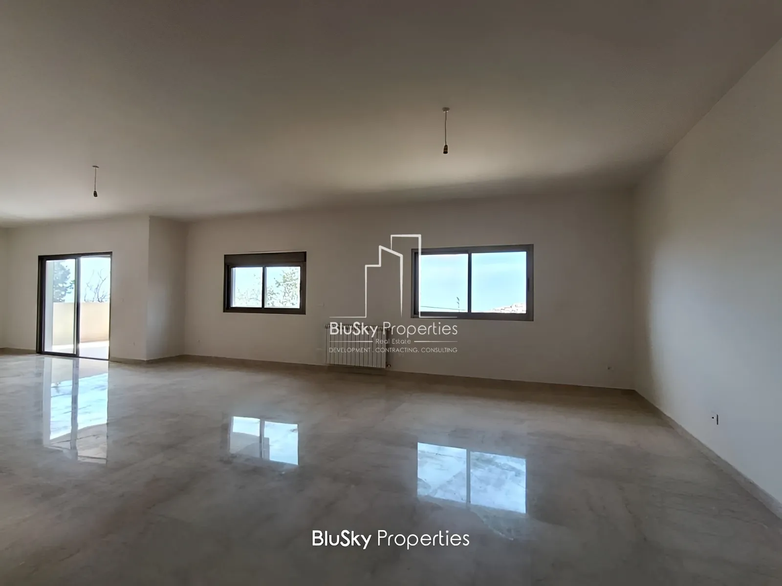 Apartment for Sale in Kfarhbeb - 3 bed, 4 bath