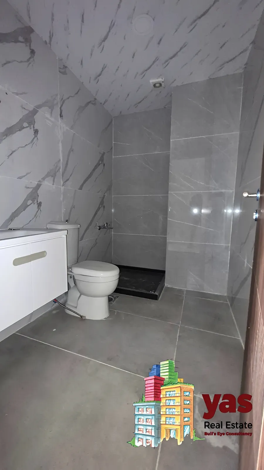 Apartment for Sale in Adonis - 3 bed, 2 bath