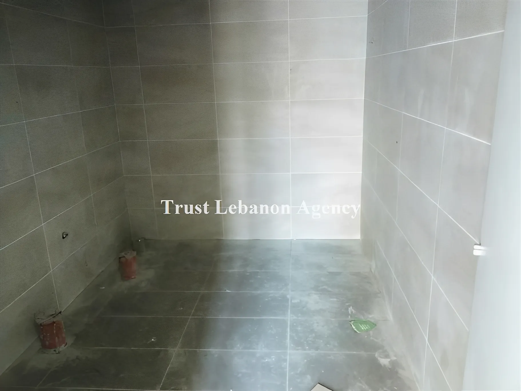 Shop for rent in Baabda, Baabda