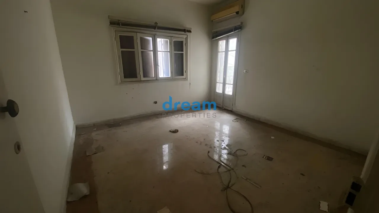 Apartment for sale in Jdeideh, Lebanon - 4 bed, 2 bath