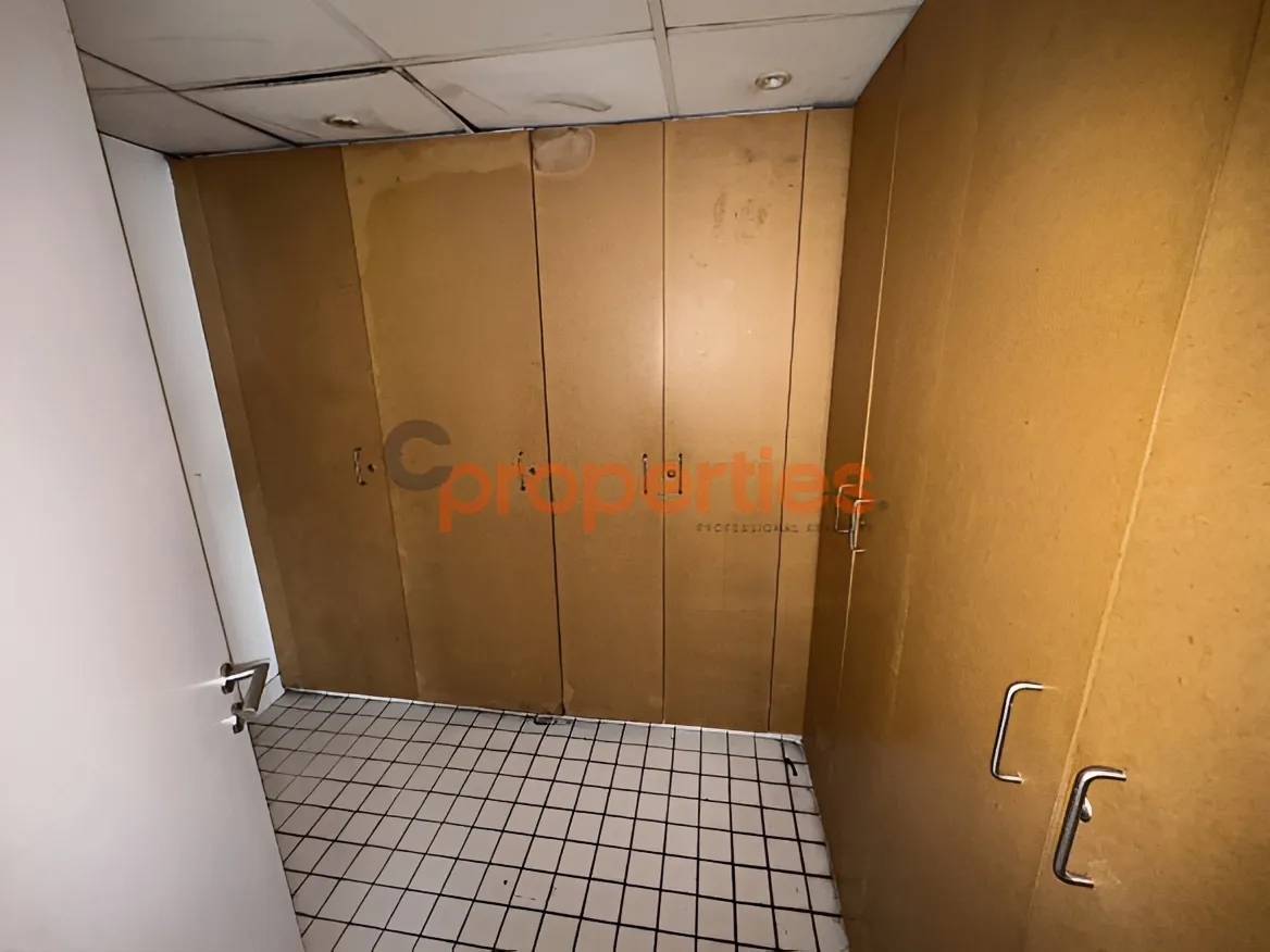 Office for Rent in Forn El Chebbak