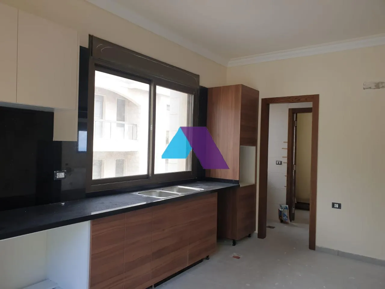 Apartment for Sale in Aabadiyeh