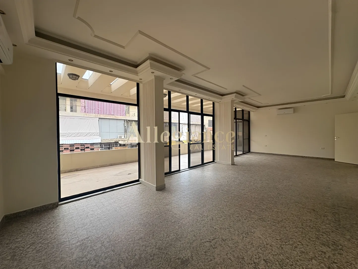 Apartment for sale in Hamra - 4 bed, 4 bath