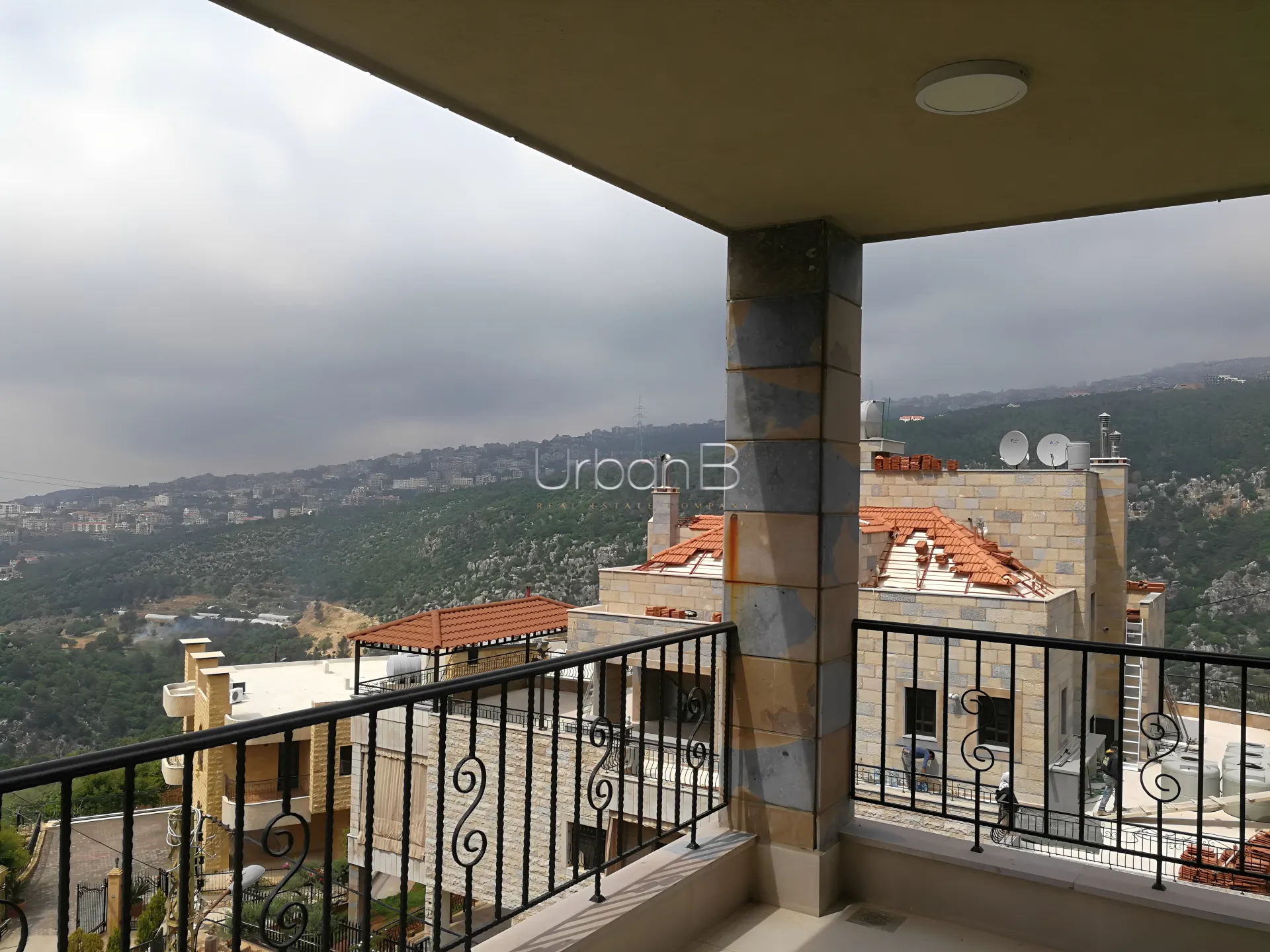 Duplex in Qornet el hamra, lebanon