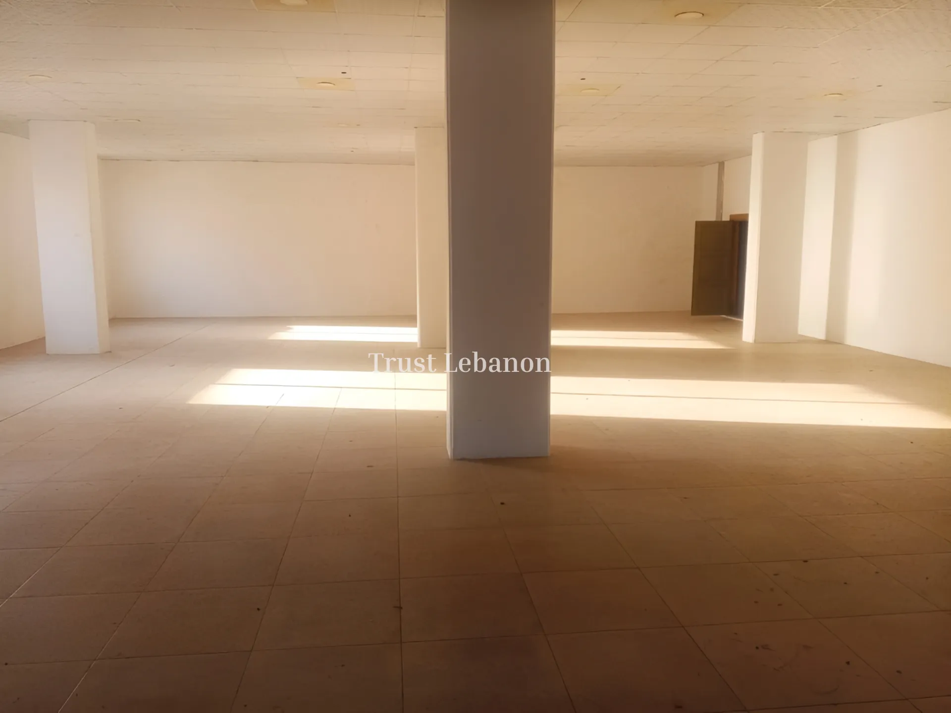 Warehouse for rent in Dekwaneh, Lebanon
