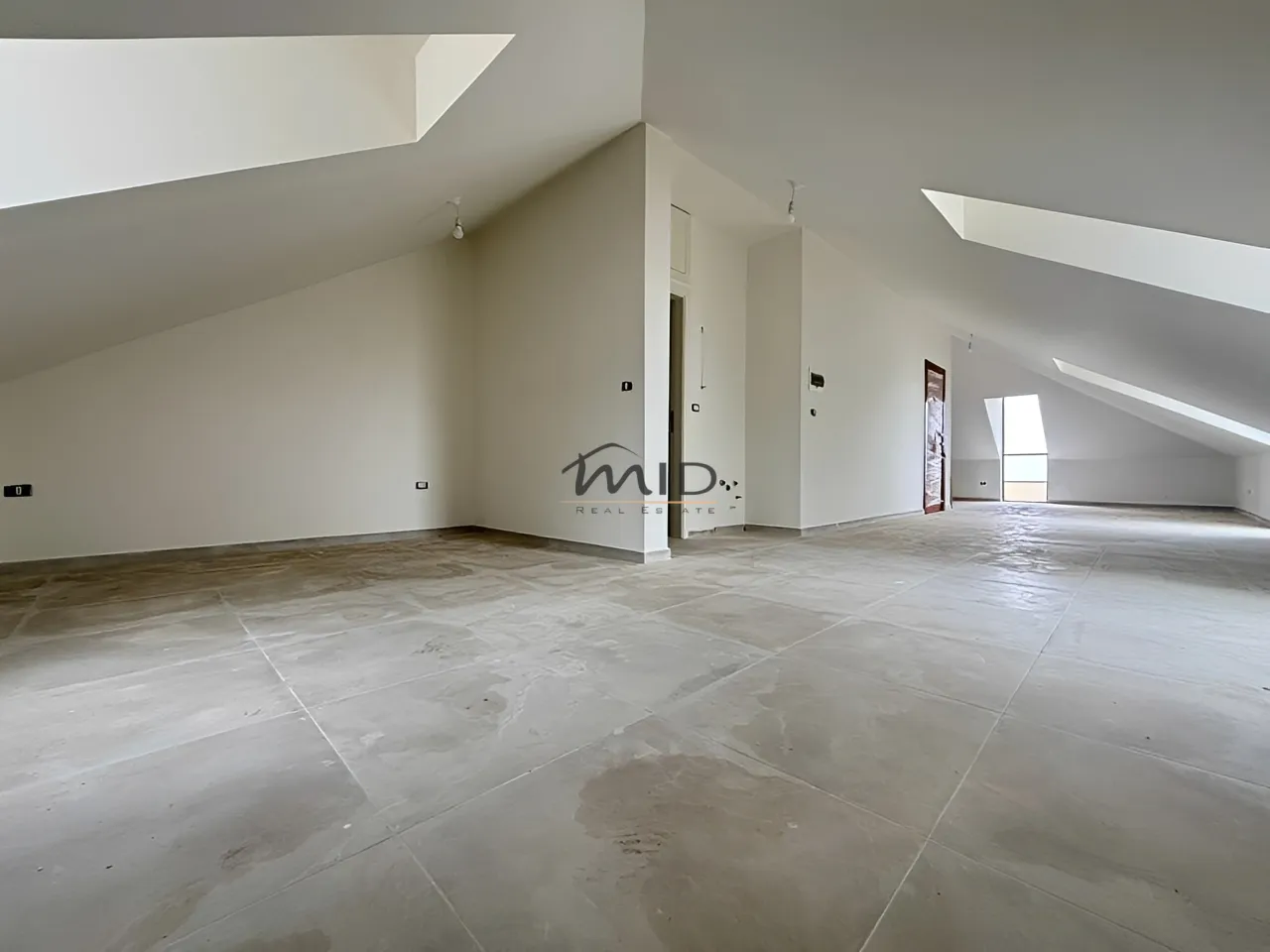 Residential in Bouar, lebanon - 2 bed, 3.0 bath