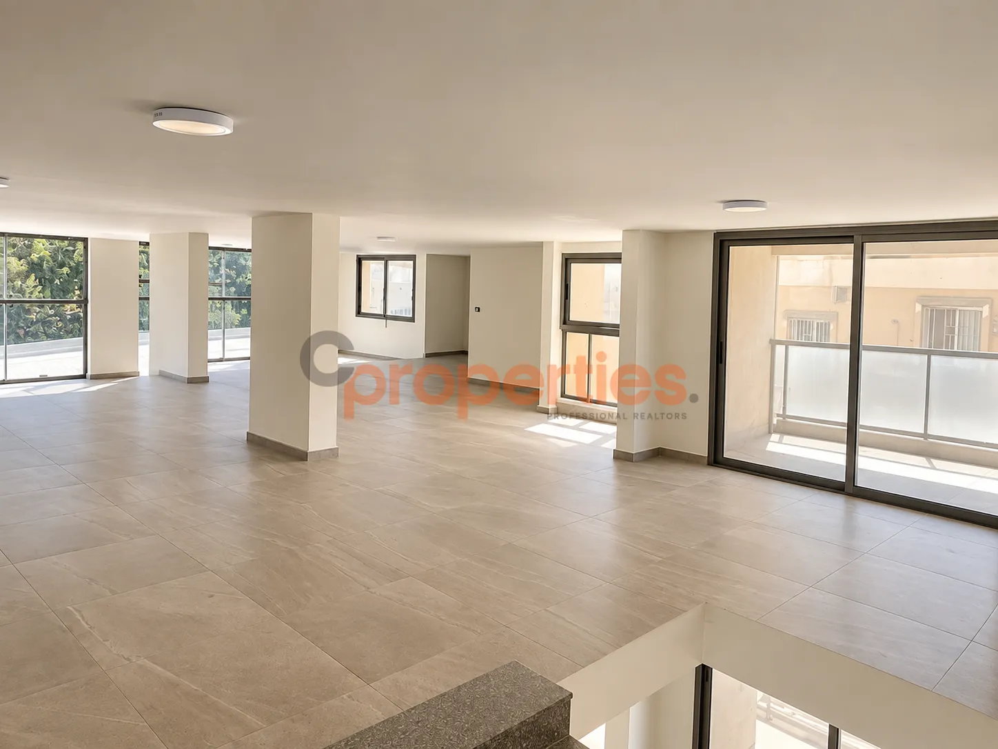 Showroom for Sale in Mansourieh