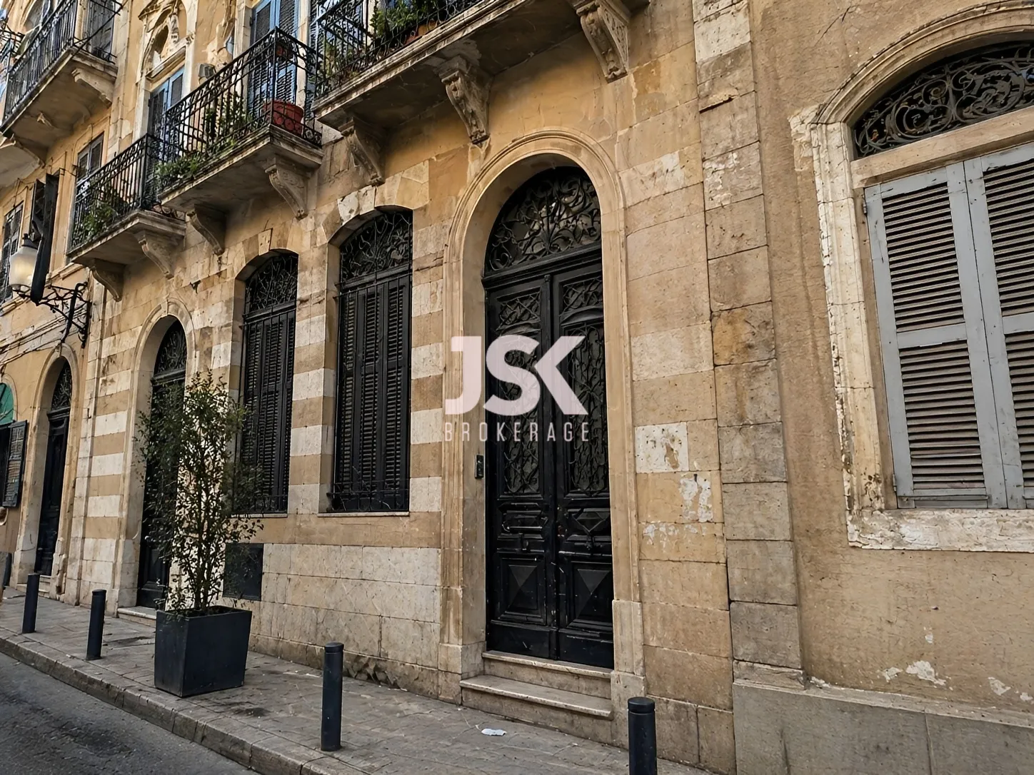 Building for Sale in Downtown