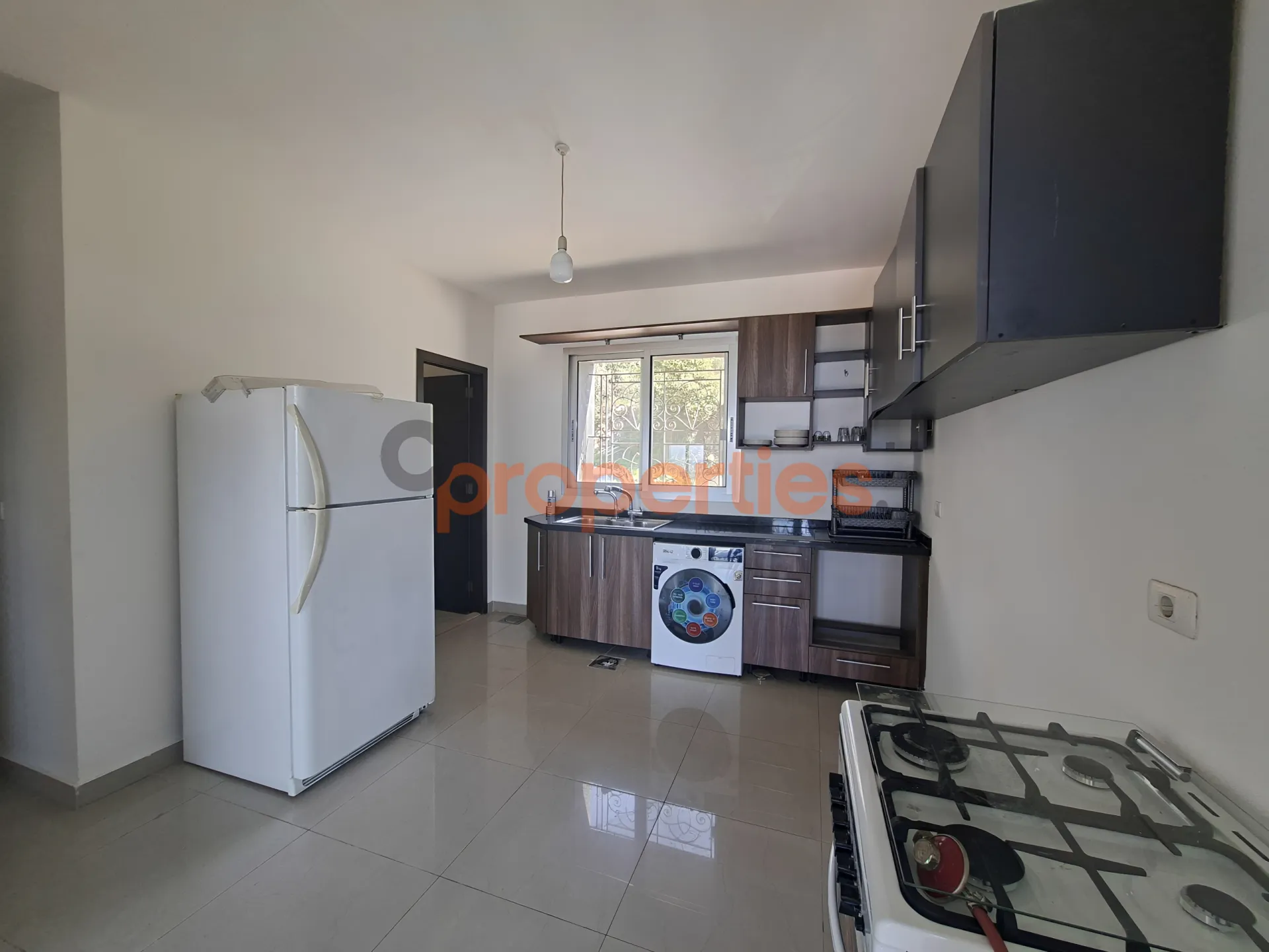 Apartment for Rent in Halat