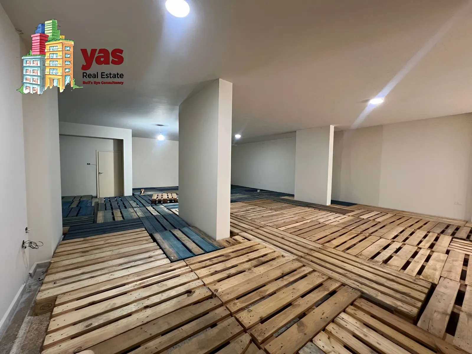 Warehouse for Rent in Adonis