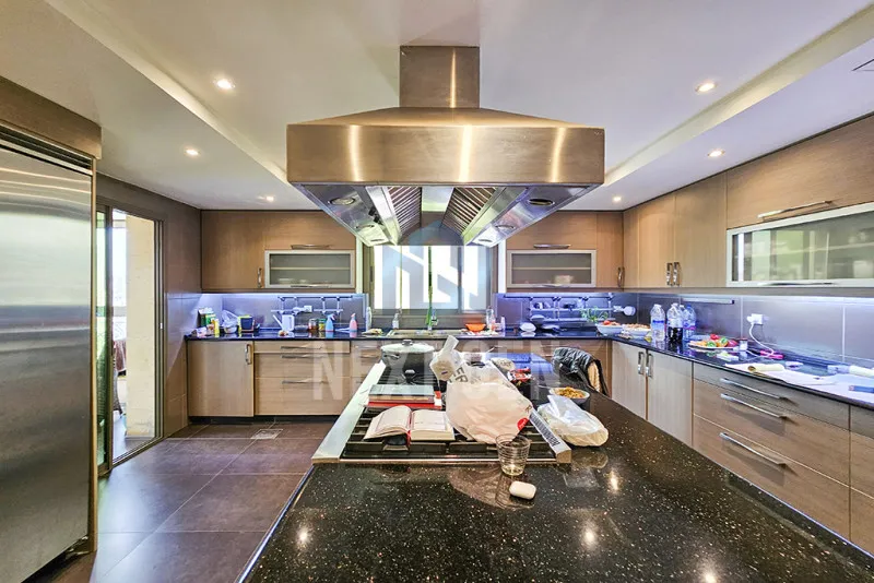 Apartment for Sale in Jnah - 6 bed, 6 bath