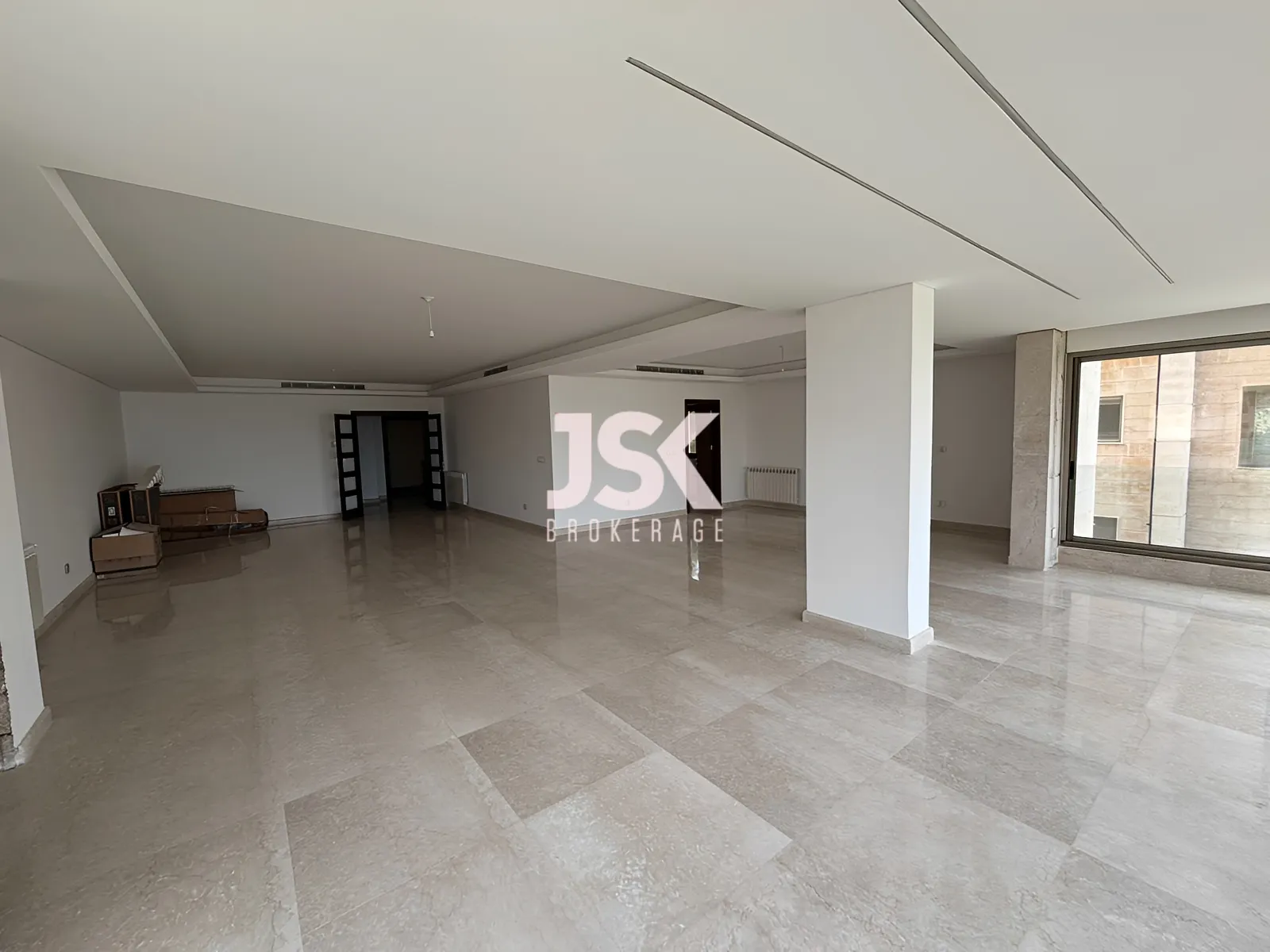 Apartment for Sale in Cornet Chahwan - 4 bath