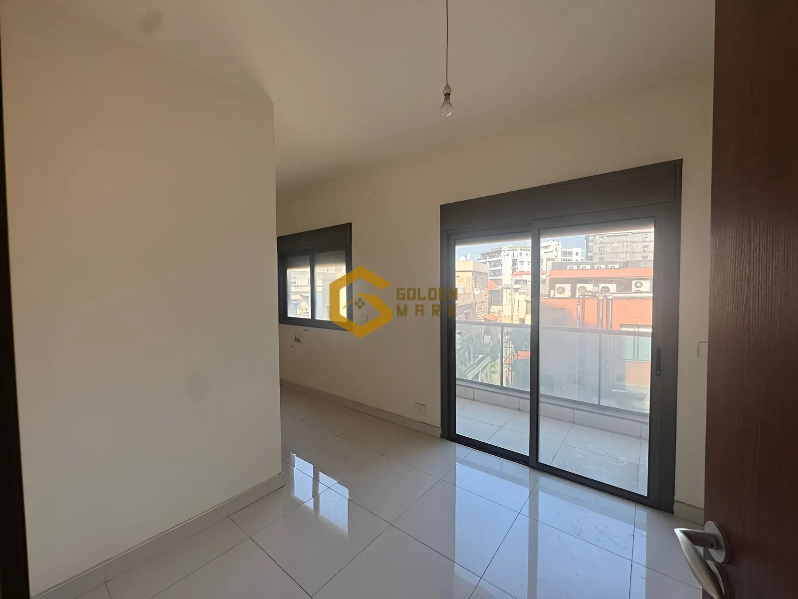 Office for rent in Jdeideh