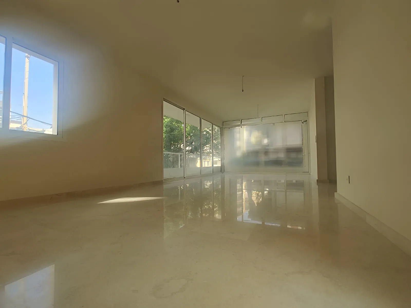 Apartment for Sale in Adonis - 3 bed, 4 bath