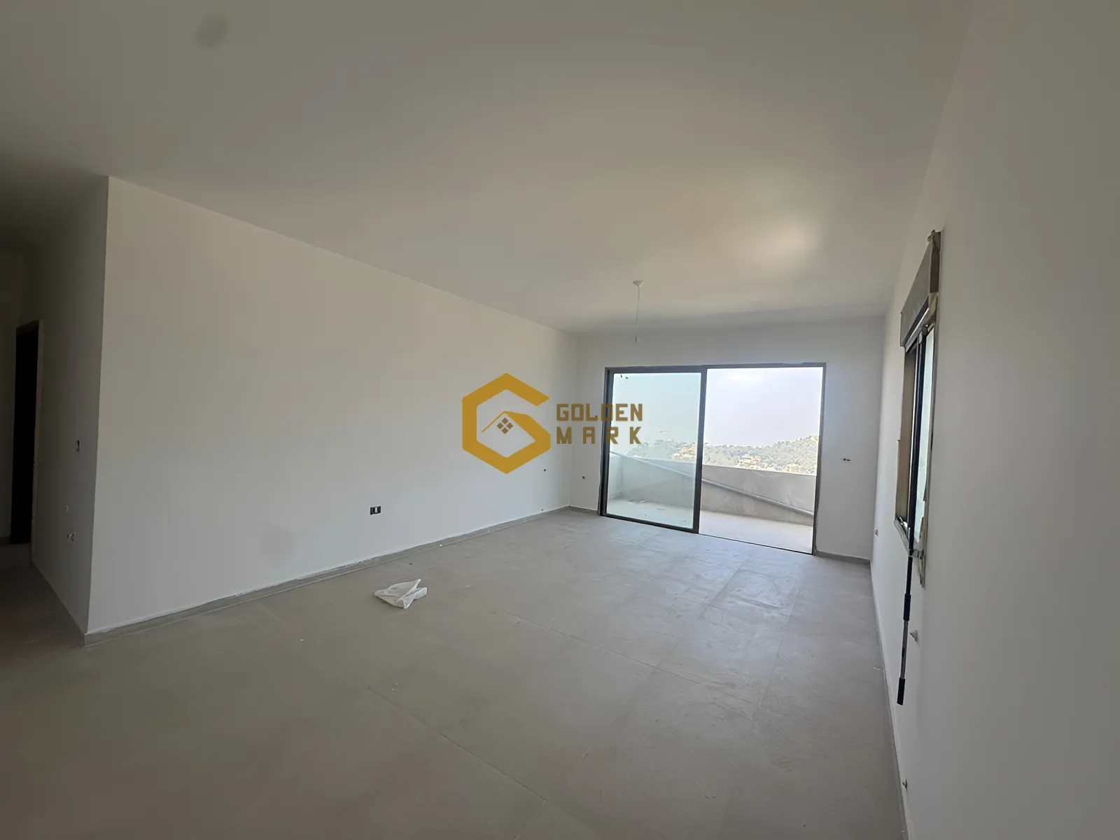 Apartment for Sale in Jouret El Ballout