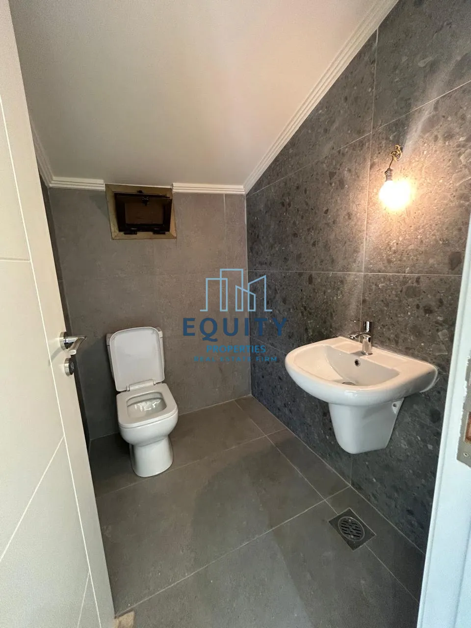 Apartment for sale in Mezher - 5 bed, 6 bath