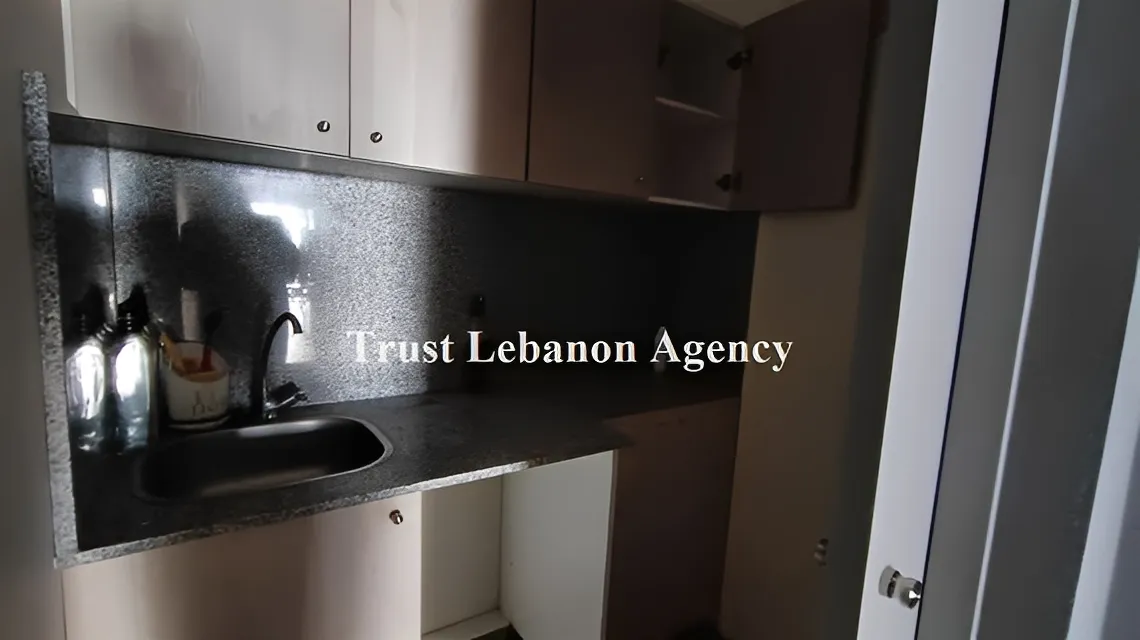 Shop for rent in Metn, Mtayleb