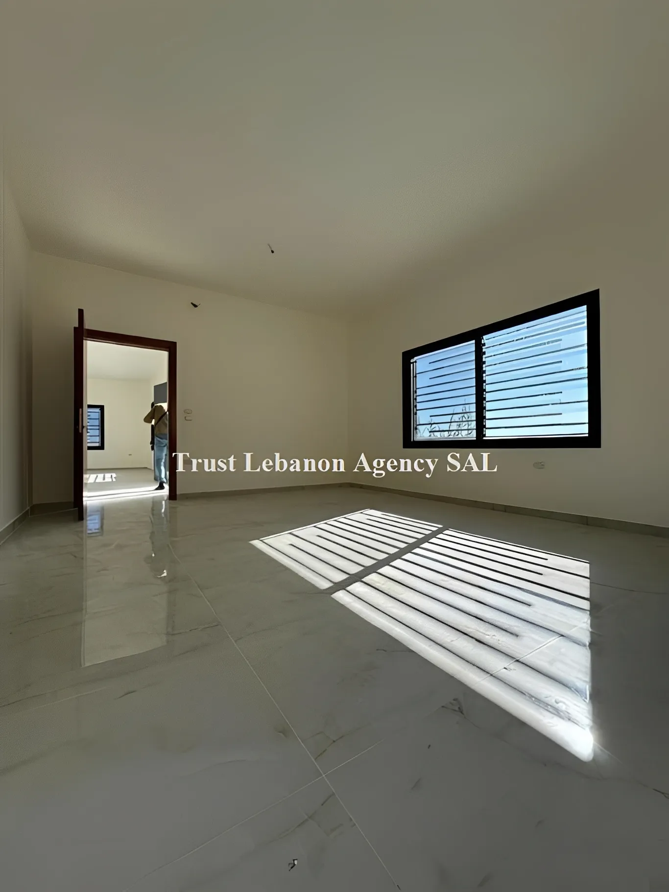 Villa for Sale in Deir El Zahrani - 4 bed, 5 bath