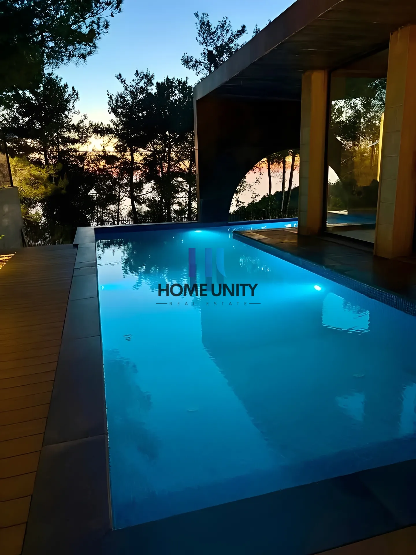 Villa for Sale in Shemlan