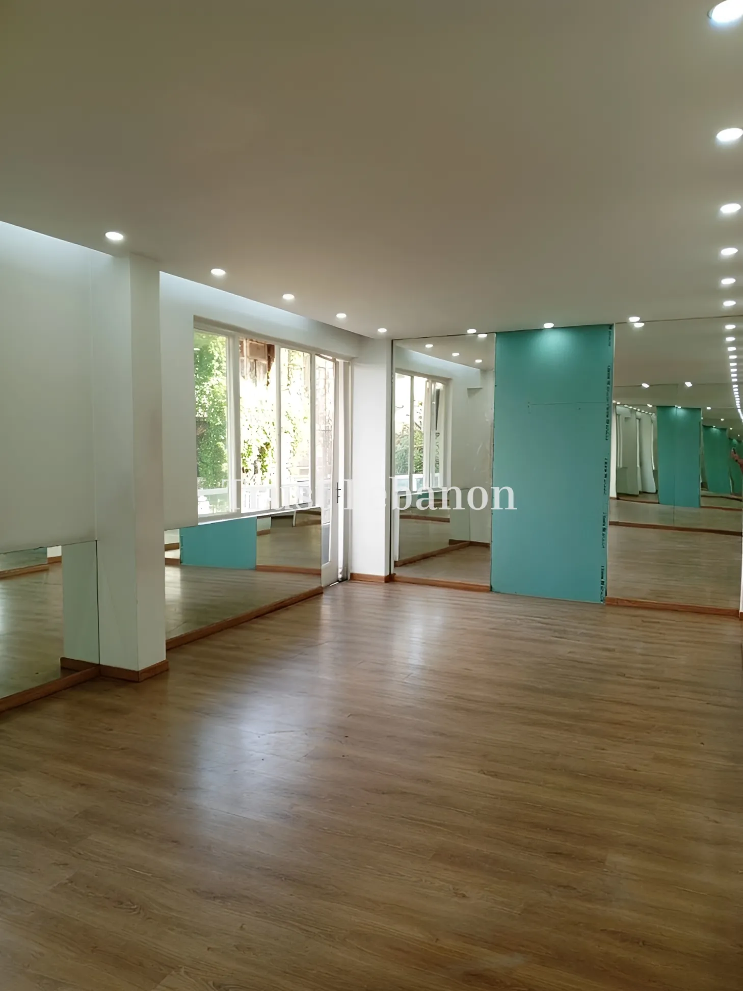 Office for rent in Achrafieh