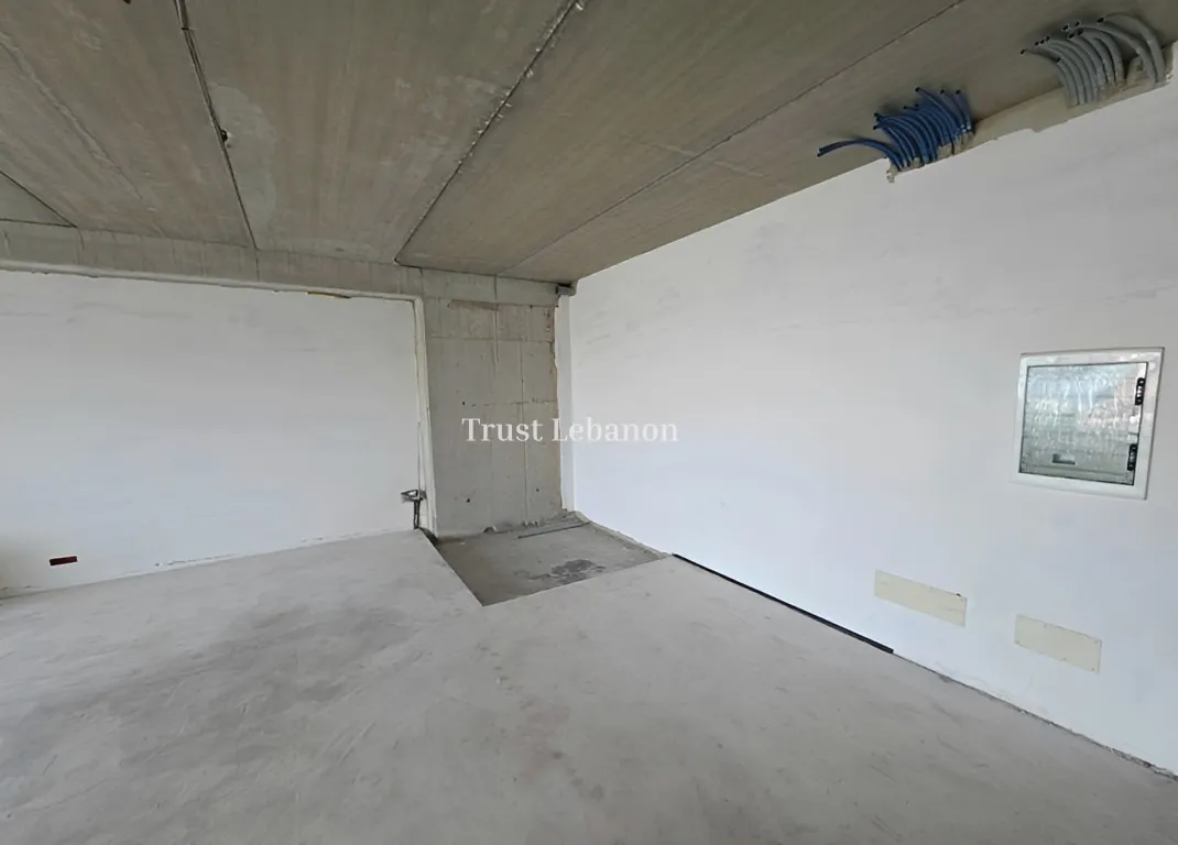 Office for rent in Dbayeh, Lebanon