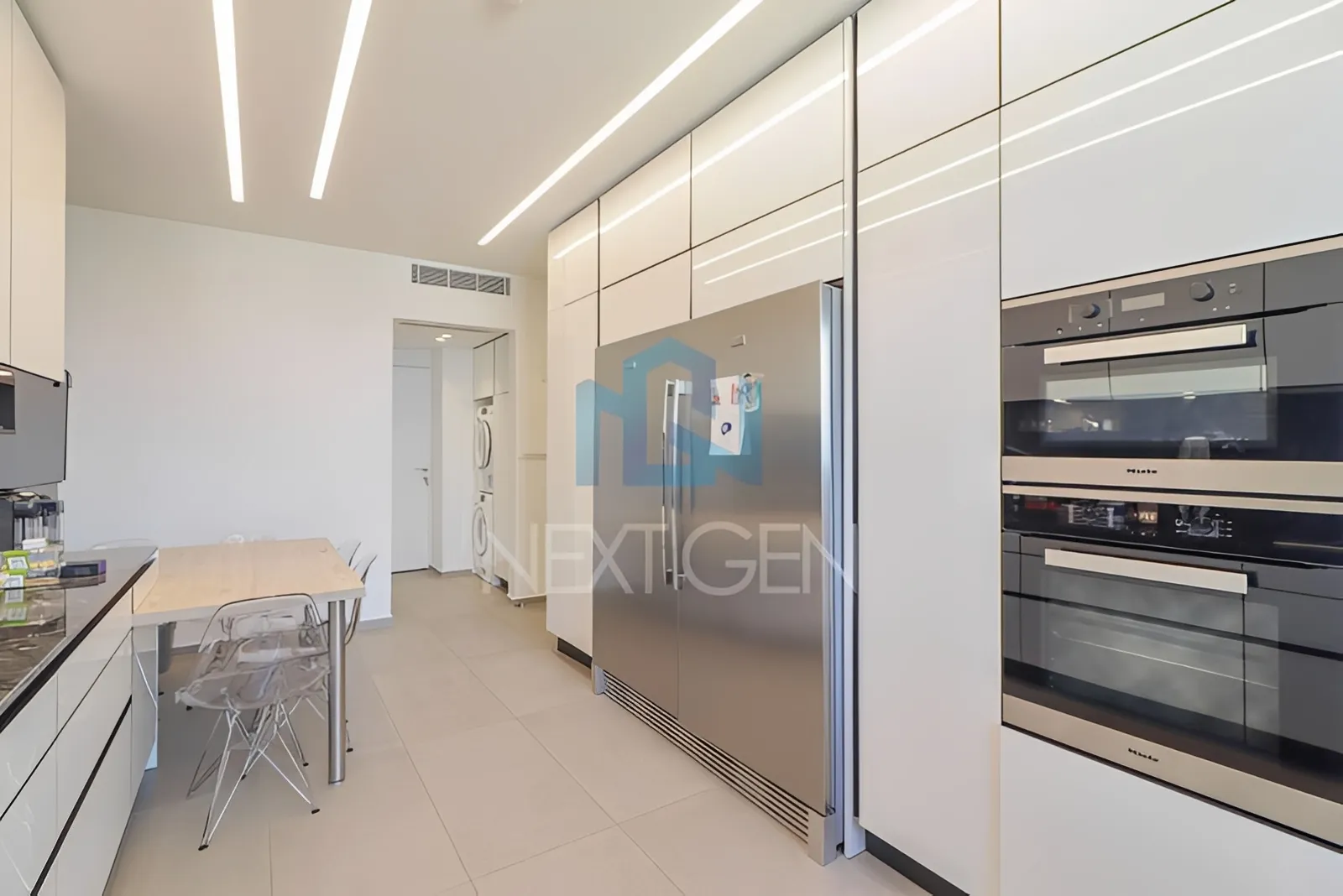 Apartment for Sale in Ain Al Tineh