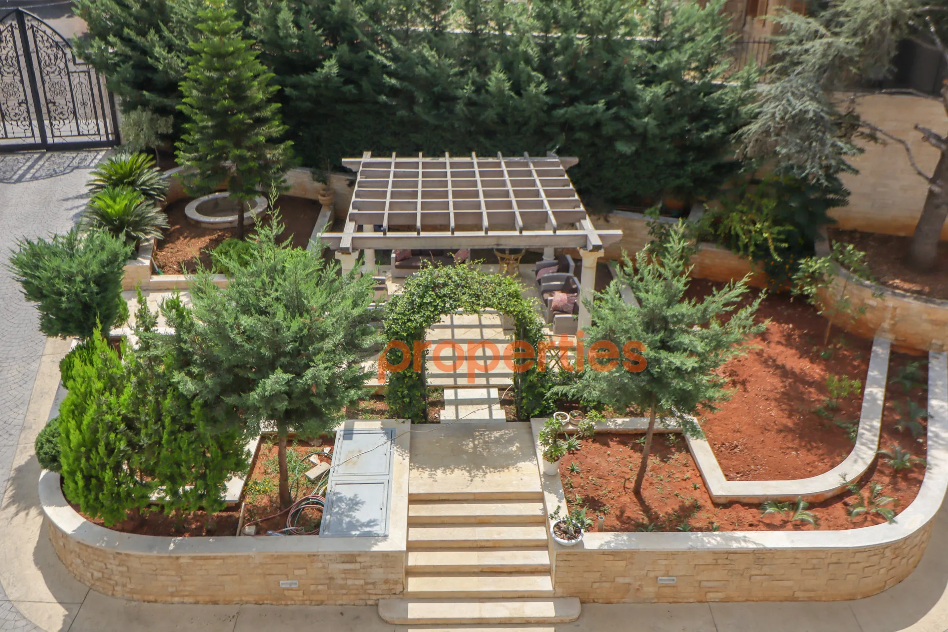 Villa for sale in Mtayleb, Lebanon