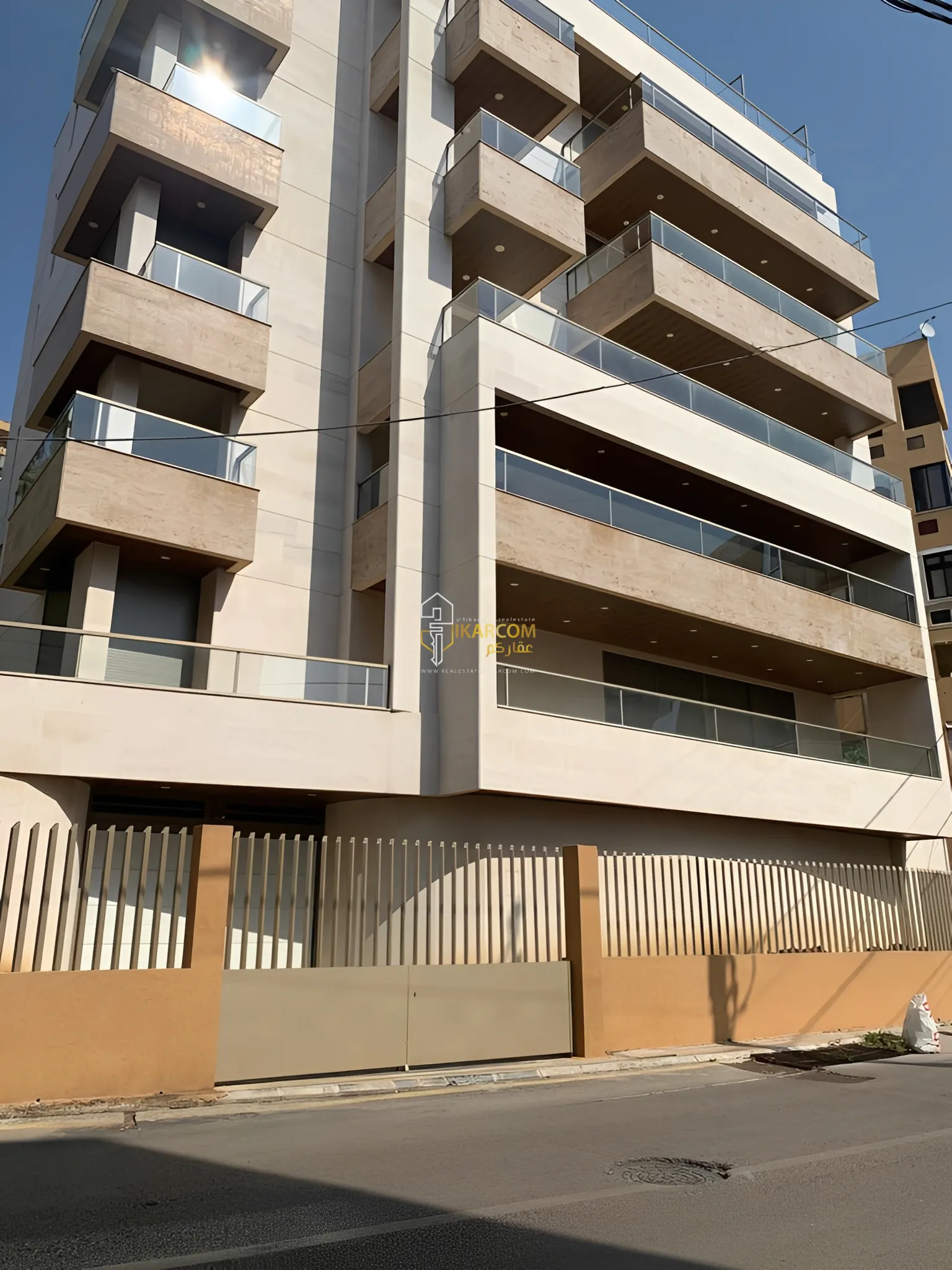 Building for Sale in Mtayleb