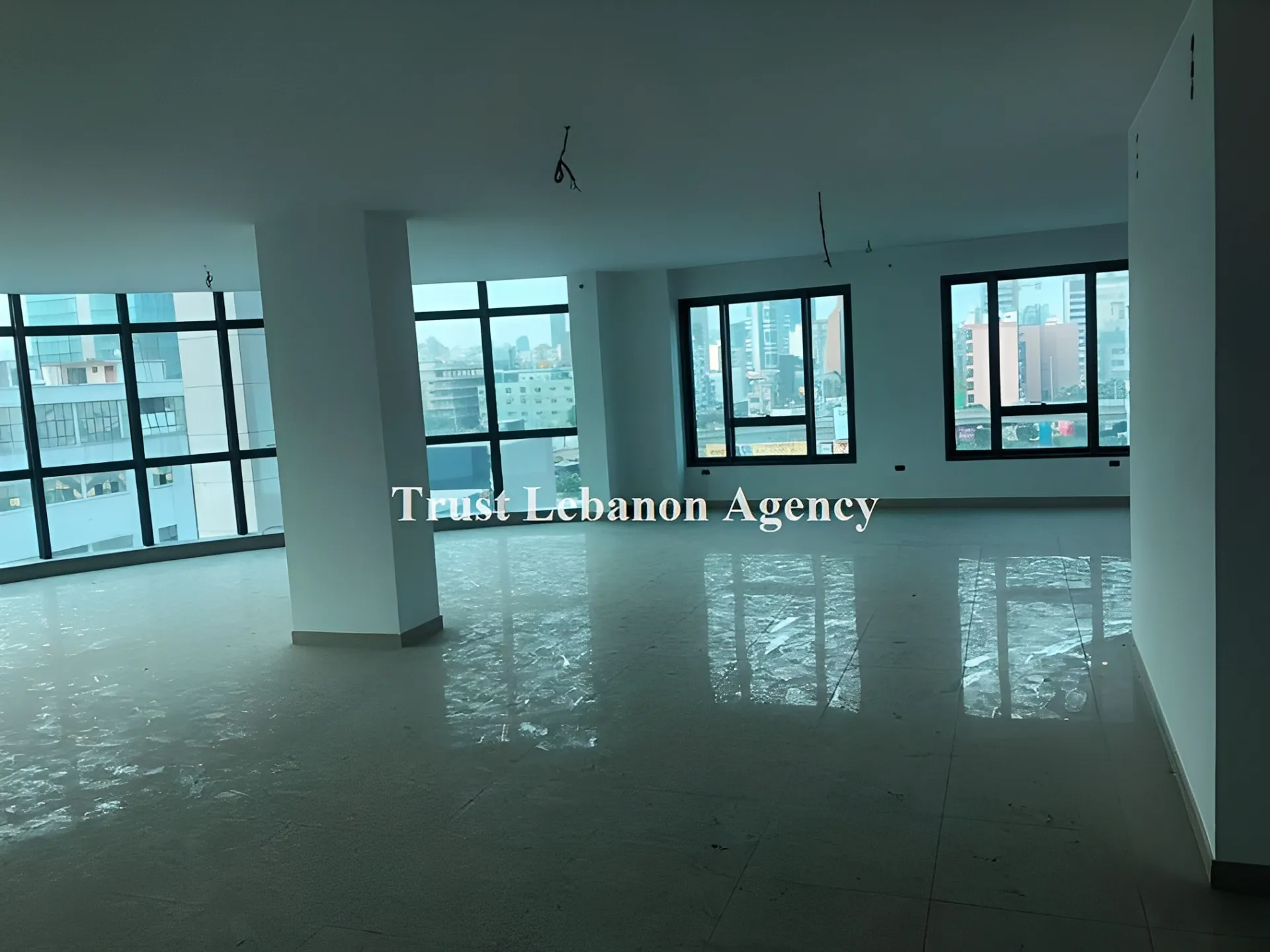 Office for rent in Metn, Sid El Bauchrieh