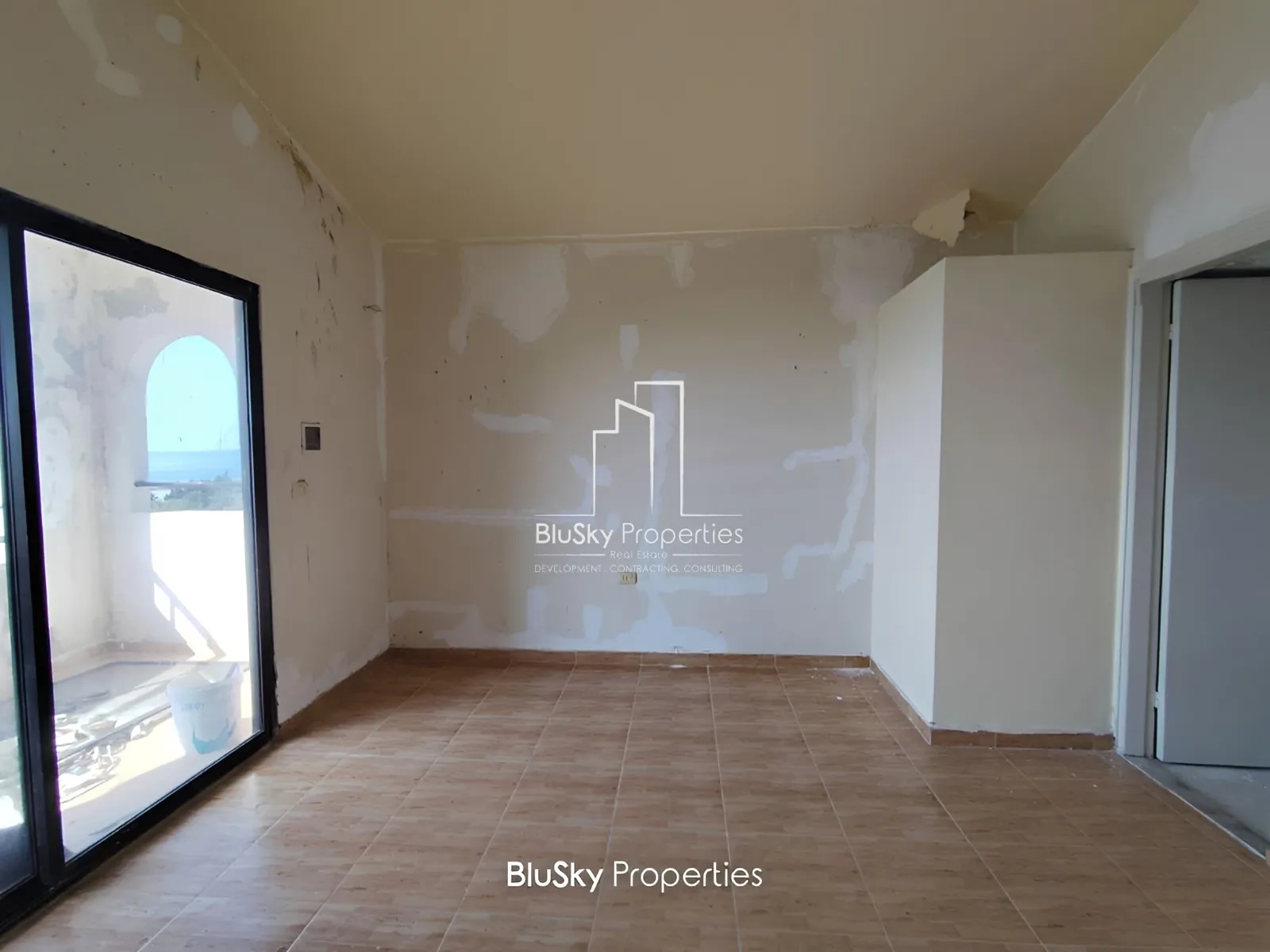 Villa for Sale in Tabarja