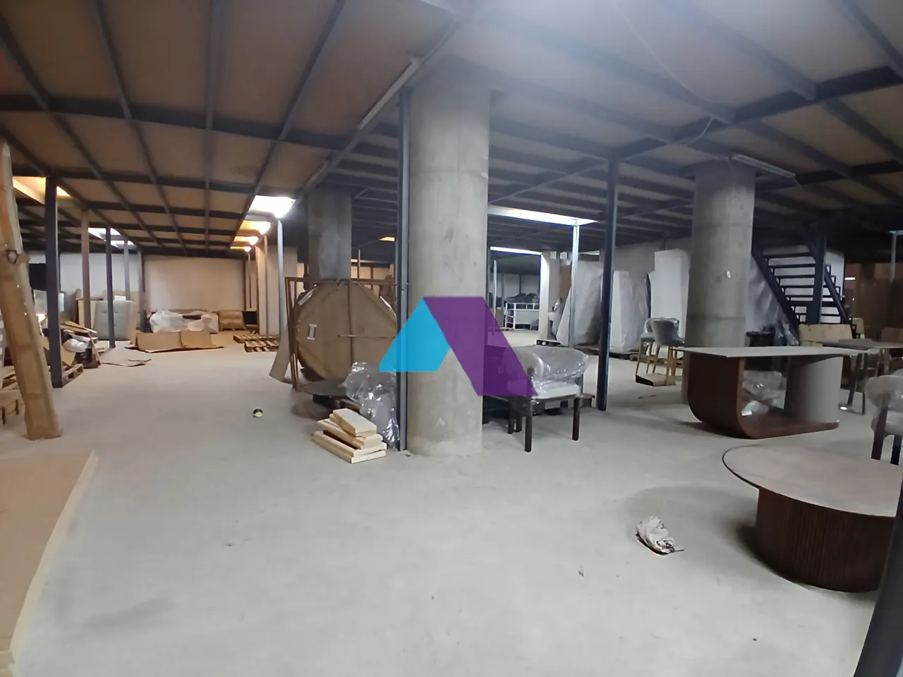 Warehouse for Sale in Dekwaneh