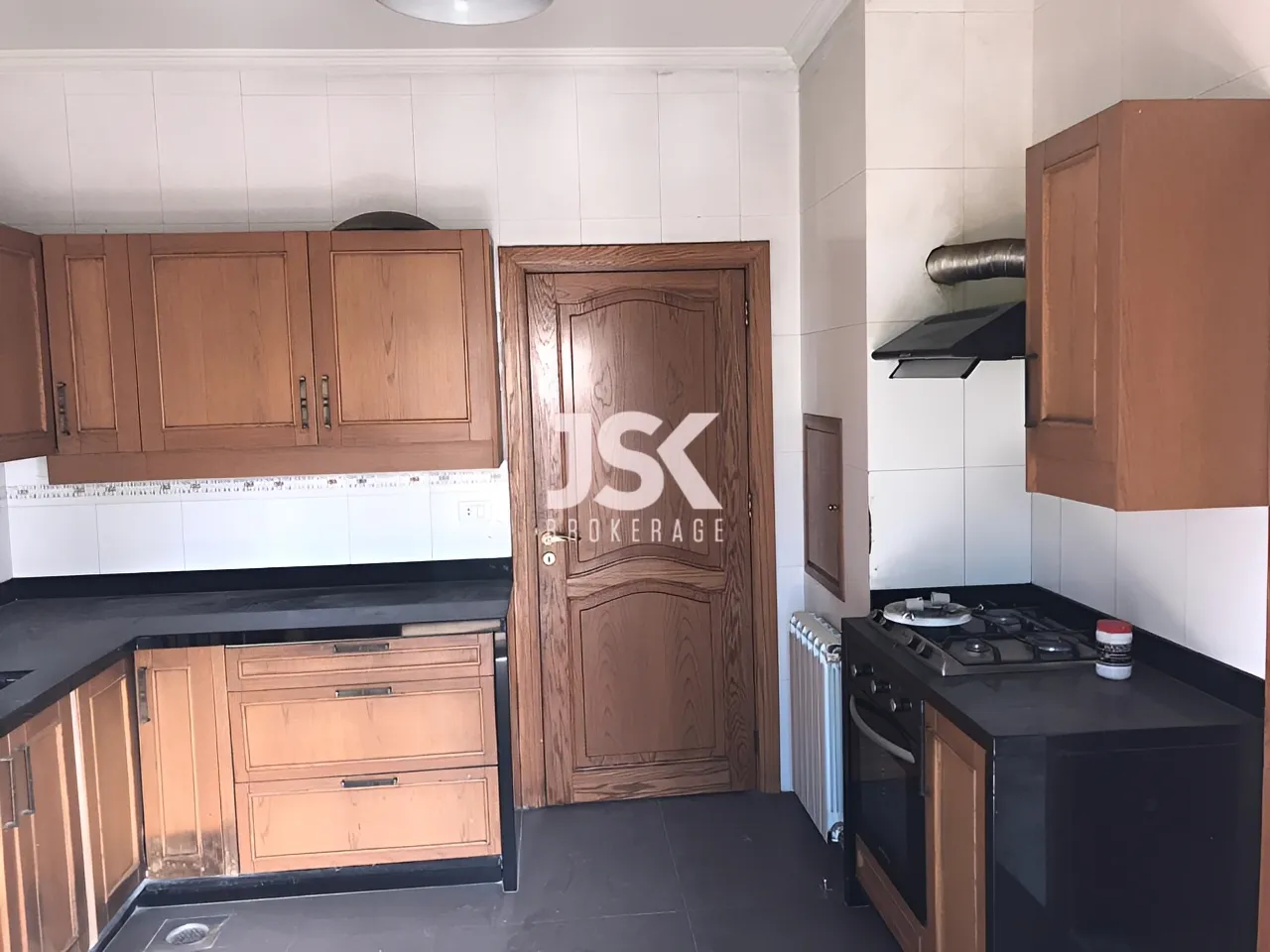 Building for Rent in Hazmieh
