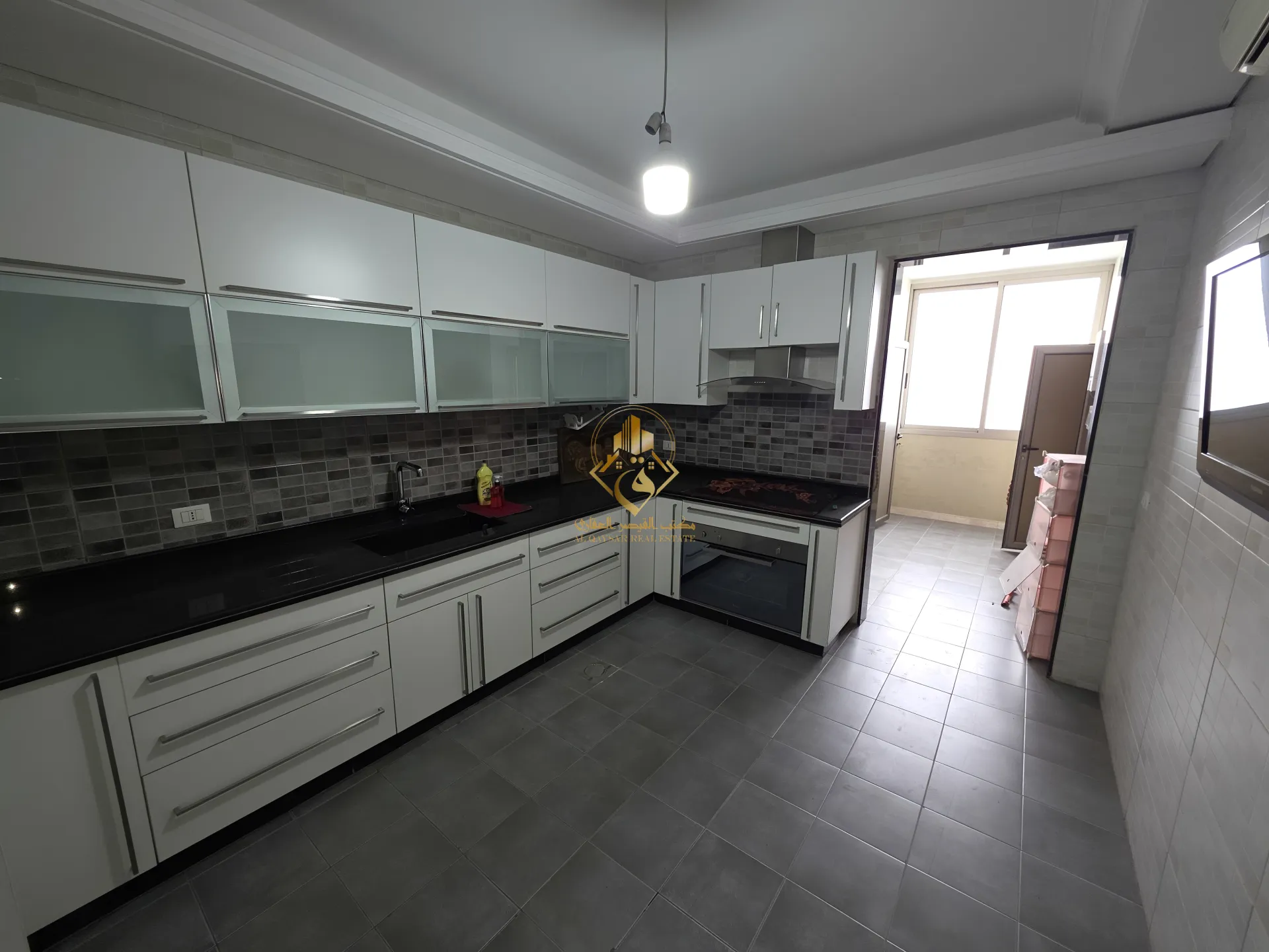 Residential in Haret hreik, lebanon - 4 bed, 5.0 bath