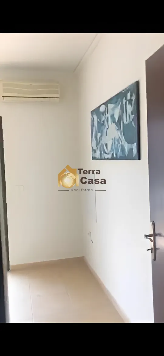Office for rent in Jdeideh