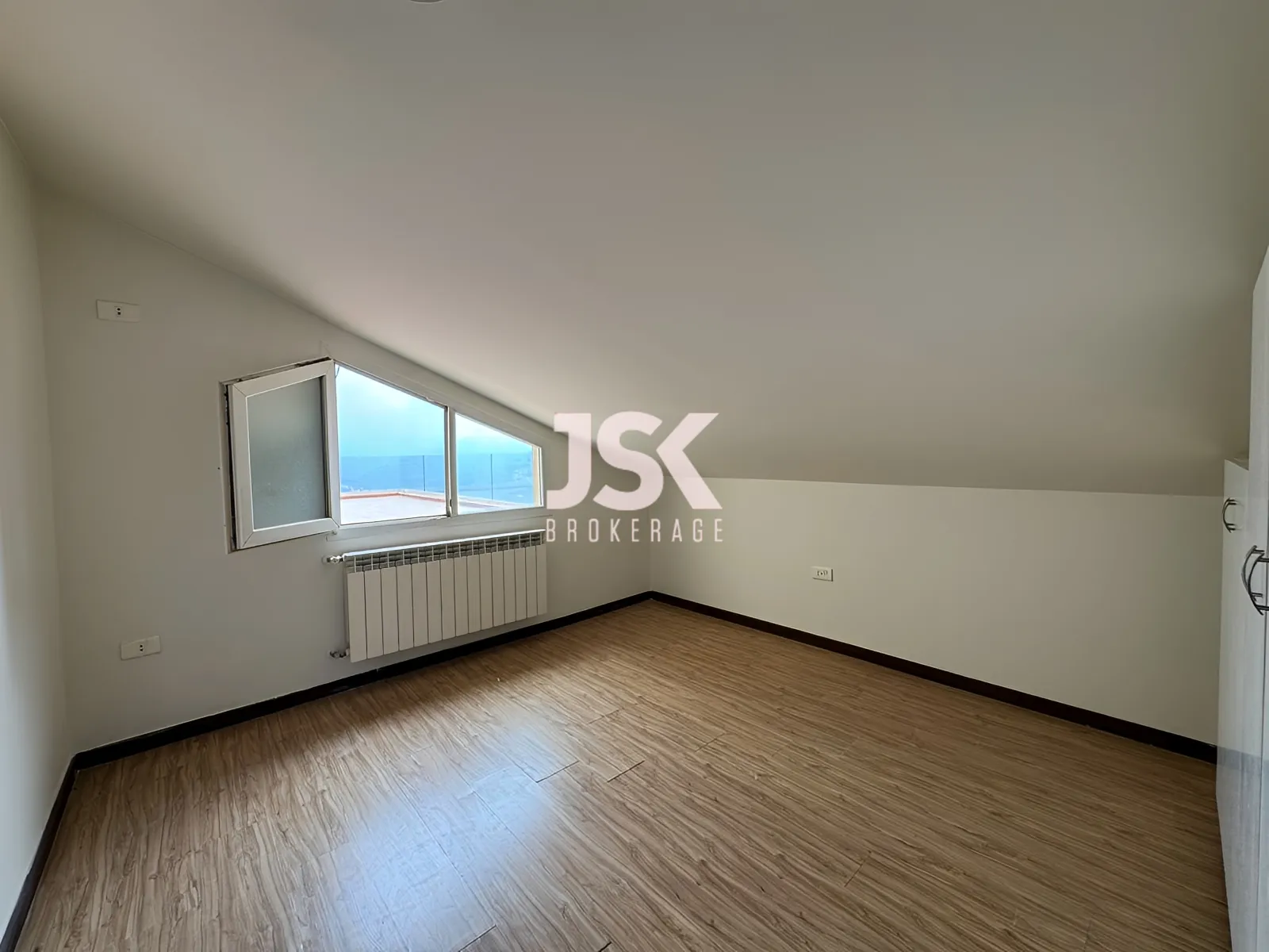 Loft for Rent in Beit Meri