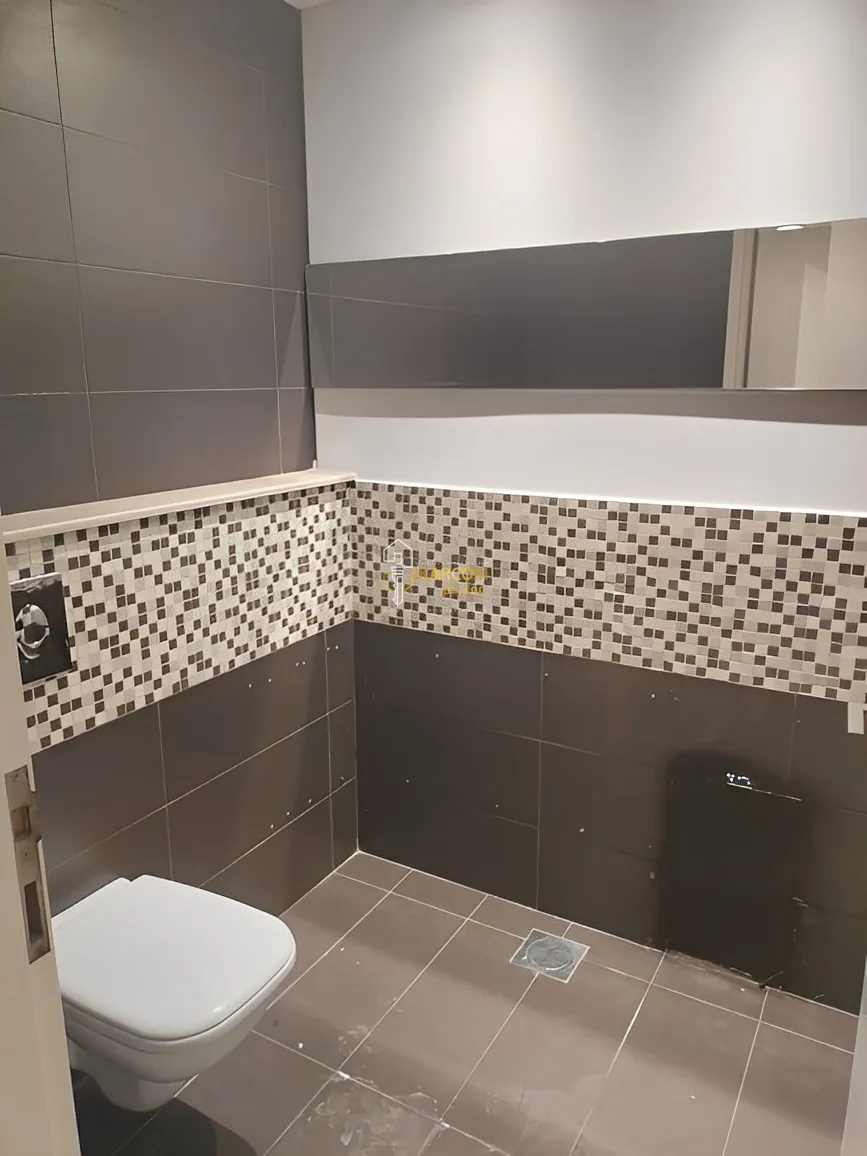 Office for Sale in Jal El Dib