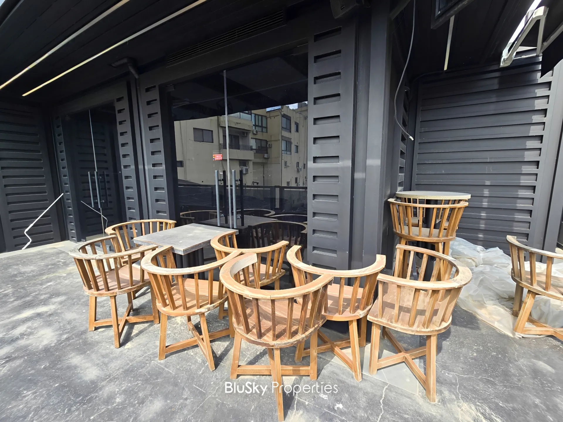 Shop for rent in Mansourieh, lebanon